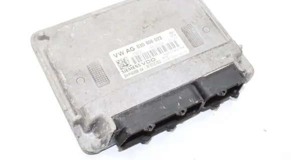 Volkswagen Polo Engine control unit/module 03D906023