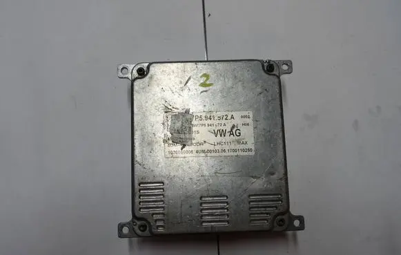 Volkswagen Golf Sportsvan LED ballast control module 7P5941572A