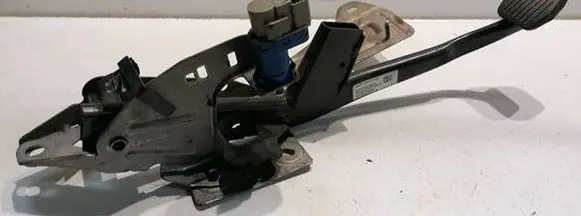 Ford C-MAX II Brake pedal AV612467AC 11575M03