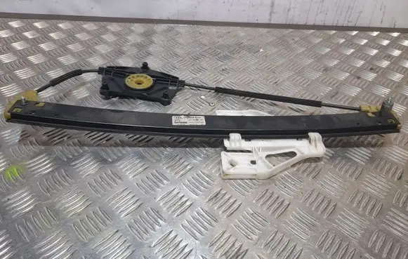 Audi Q5 SQ5 Rear window lifting mechanism without motor 8R0839461D 8R0839461