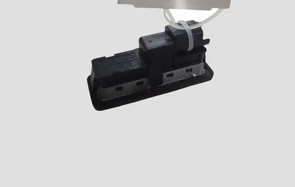 Peugeot 308 Tailgate opening switch 9676028380