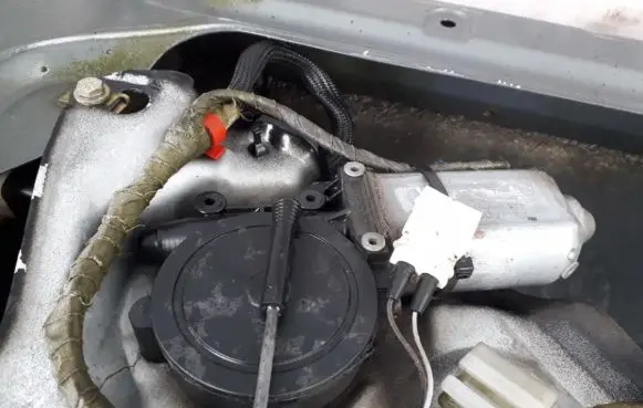 BMW 7 E32 Rear door window regulator motor
