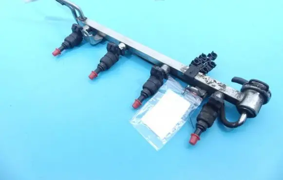 Skoda Octavia Mk1 (1U) Fuel injector 5WS1226 IMPRK1140772