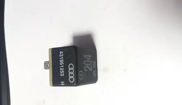 Volkswagen PASSAT B5 Other relay 443951253K