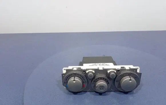 Mitsubishi Endeavor Climate control unit MR513482HA