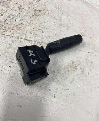 Mazda 3 I Wiper turn signal indicator stalk/switch 17D682