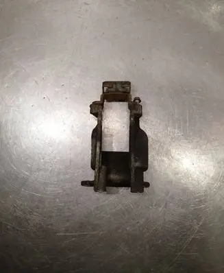Subaru Outback Engine mounting bracket