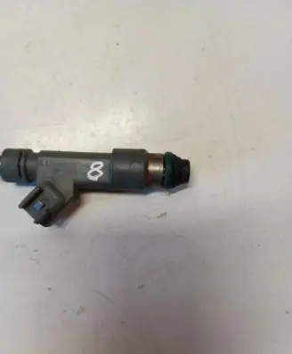 Volvo XC90 Fuel injector 8653608