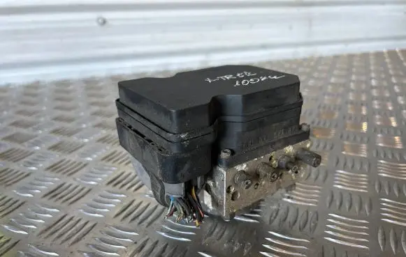 Nissan X-Trail T30 ABS Pump 46081633 B46300544