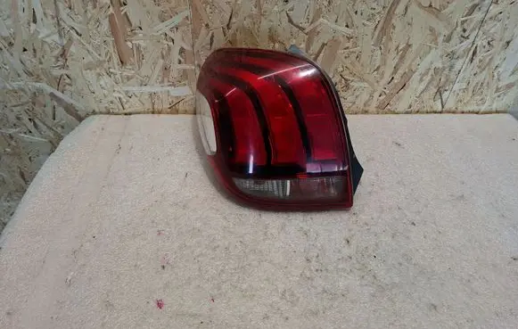 Peugeot 108 Rear/tail lights 
