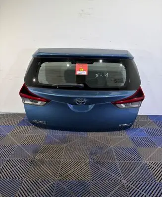 Toyota Auris E180 Tailgate/trunk/boot lid 