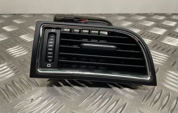 Skoda Superb B6 (3T) Dashboard side air vent grill/cover trim 3T0819702