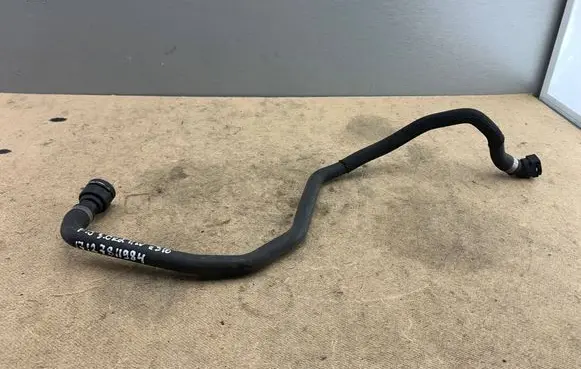 BMW 5 F10 F11 Engine coolant pipe/hose 7811984 17127811984