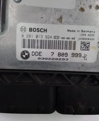 BMW X3 E83 Engine control unit/module 0281013924 030220293