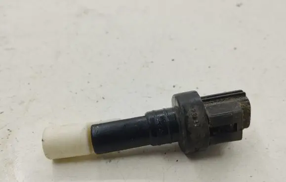 Ford Focus C-MAX Windshield washer fluid level sensor 0023935