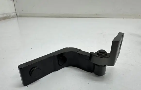 Mercedes-Benz GLC C254 Rear door lower hinge