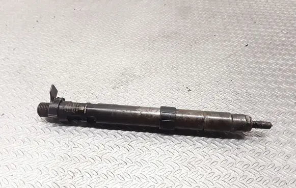 Fuel injector