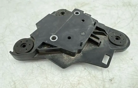 Volkswagen Golf VII ABS pump bracket 5Q0614235