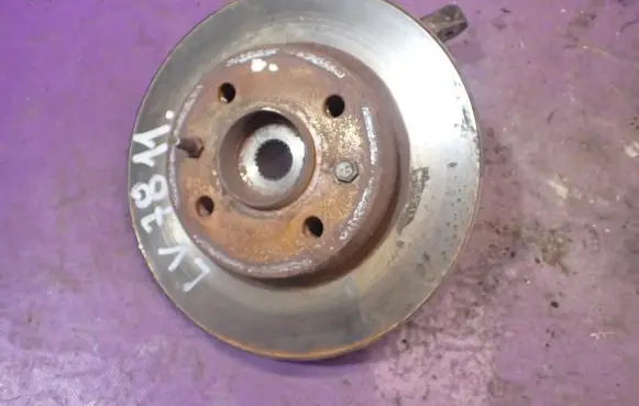 Fiat 500 Cinquecento Front wheel hub spindle knuckle