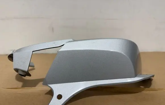 BMW Z4 E85 E86 Rear/tail light trim molding 7162126