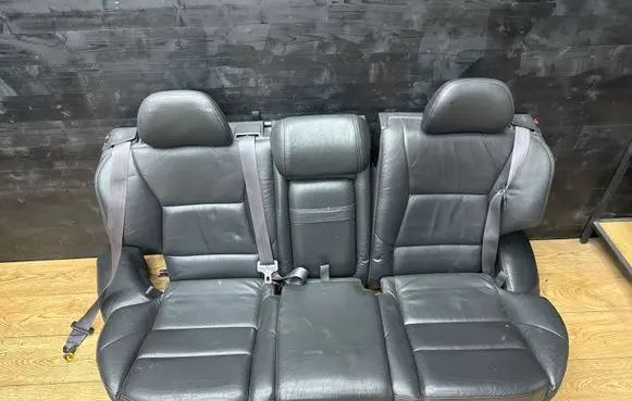 Volvo V70 Rear seat 