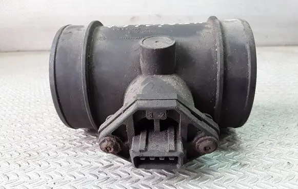 Chrysler Voyager Mass air flow meter 0281002132 4612698C