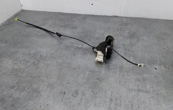Citroen C4 I Front door lock 9683417180