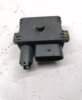 Glow plug pre-heat relay