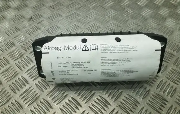 Volkswagen Tiguan Passenger airbag 1Q0880204