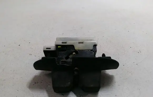 Renault Laguna II Tailgate/trunk/boot lock/catch/latch 8200229957