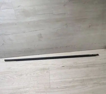 Suzuki Vitara (LY) Front door glass trim molding PPA0