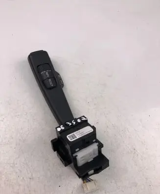 Volvo XC60 Indicator stalk 31334647