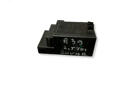 BMW 5 E39 Glow plug pre-heat relay 2246473