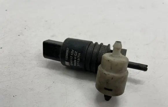 Opel Zafira C Windscreen/windshield washer pump 13250357