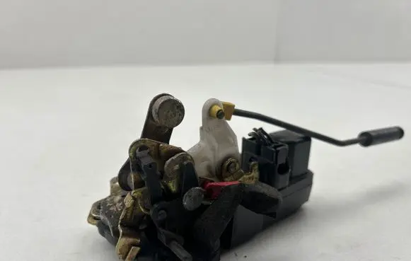 Dodge Caliber Rear door lock