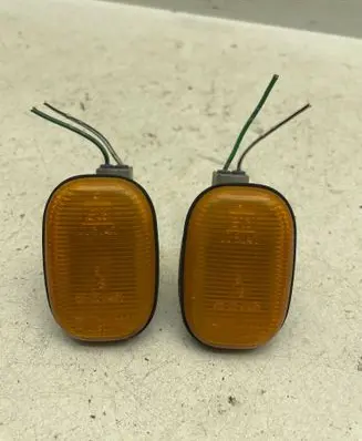 Toyota RAV 4 (XA20) Front fender indicator light 013047