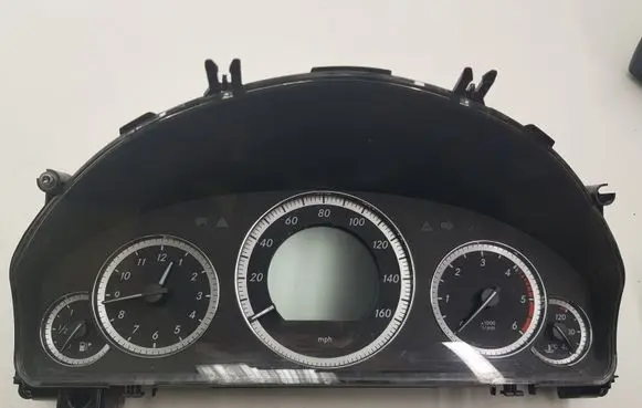 Mercedes-Benz E W212 Speedometer (instrument cluster) A2129002709 A2049022702 A2049022802