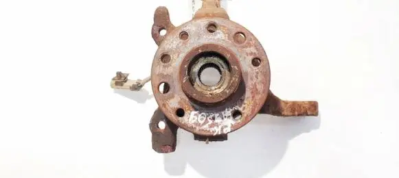 Front wheel hub