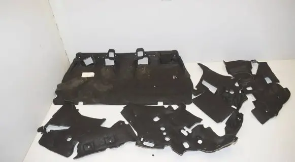 BMW 5 G30 G31 G38 Engine bonnet/hood sound/heat insulation 7423555 51487423555 7387515