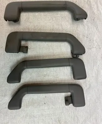 Volkswagen Touareg I A set of handles for the ceiling 7L0857608A 7L0857607A