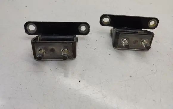 Hyundai Tucson JM Tailgate/trunk/boot hinge