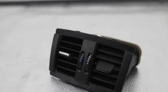 BMW 3 F30 F35 F31 Rear air vent grill 9207330 08191001 16828110