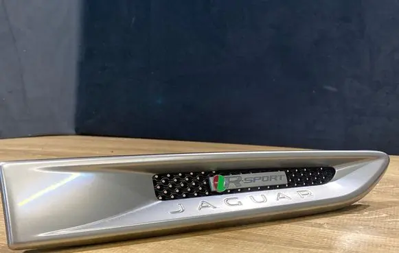 Jaguar XF X260 Fender grill GX63280B10A