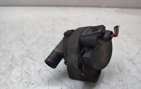 Mercedes-Benz C W204 Electric auxiliary coolant/water pump