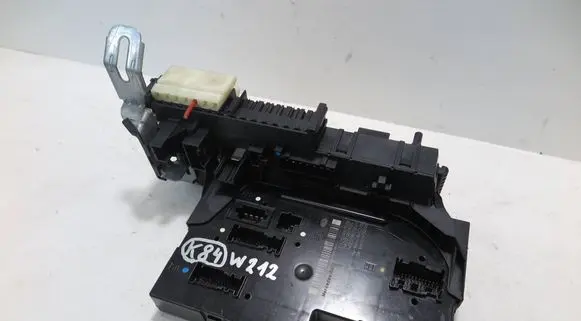 Mercedes-Benz E W212 Fuse module 2129001506 2319025101 2129011104