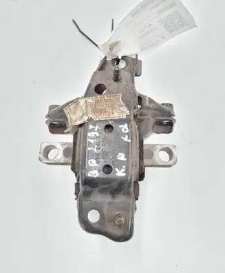 Volkswagen Fox Engine mount bracket 6Q0199555