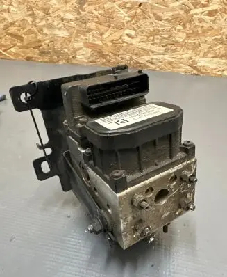 KIA Sorento ABS Pump 589103E310 48817020871