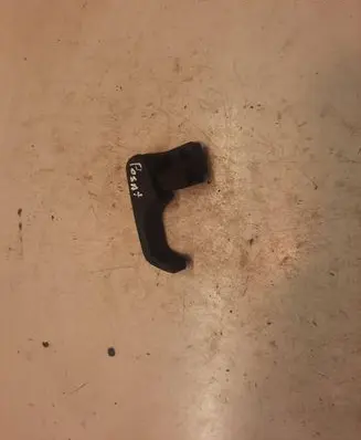 Engine bonnet (hood) release handle