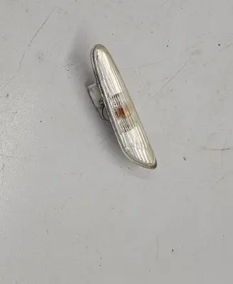 BMW 1 E81 E87 Front fender indicator light 7253325