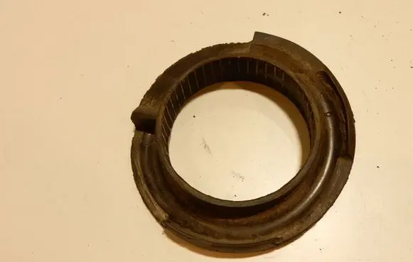 BMW 5 F10 F11 Rear coil spring rubber mount 33536856172 6856172 462764